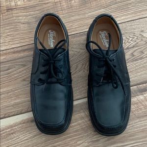 Florsheim Shoe Company sz 5 dress shoes